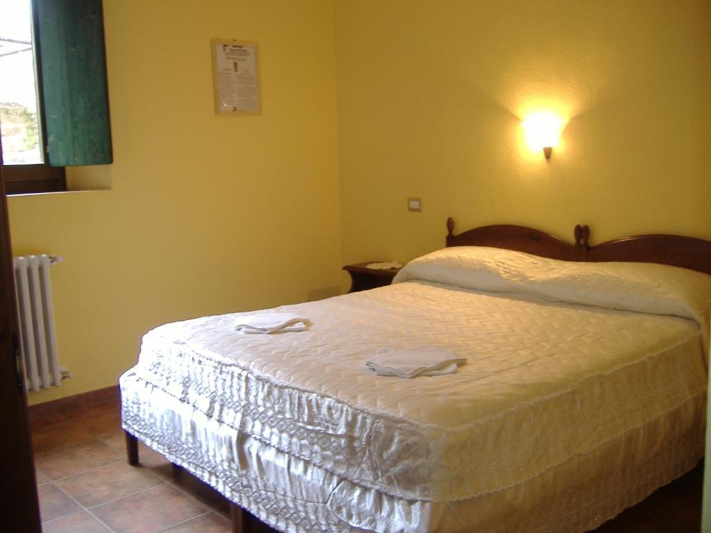 Agriturismo Grotta Dell'Eremita Albano di Lucania Rom bilde